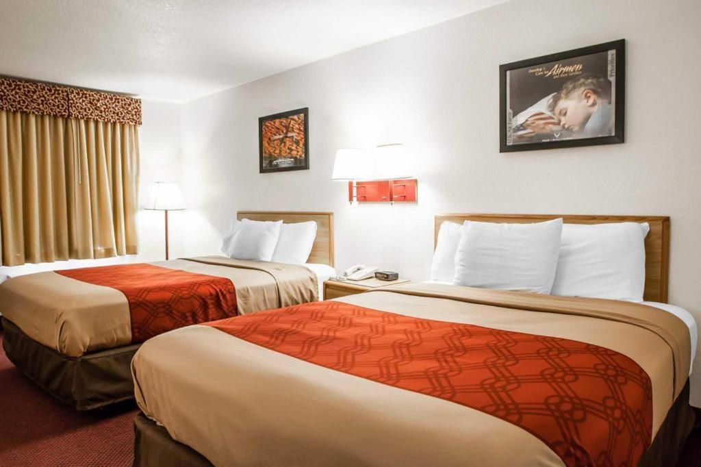 Econo Lodge Truman Inn Sedalia Buitenkant foto
