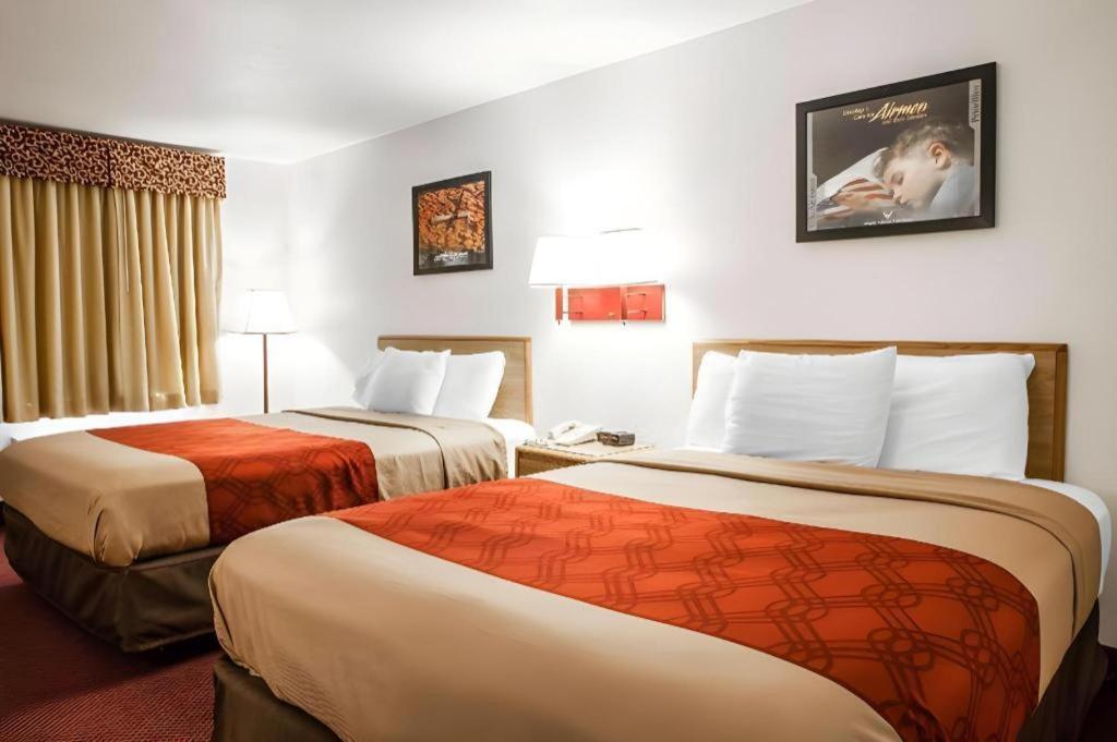 Econo Lodge Truman Inn Sedalia Buitenkant foto