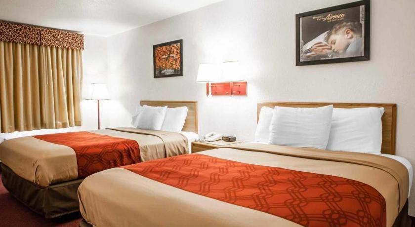 Econo Lodge Truman Inn Sedalia Buitenkant foto