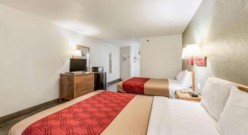 Econo Lodge Truman Inn Sedalia Buitenkant foto